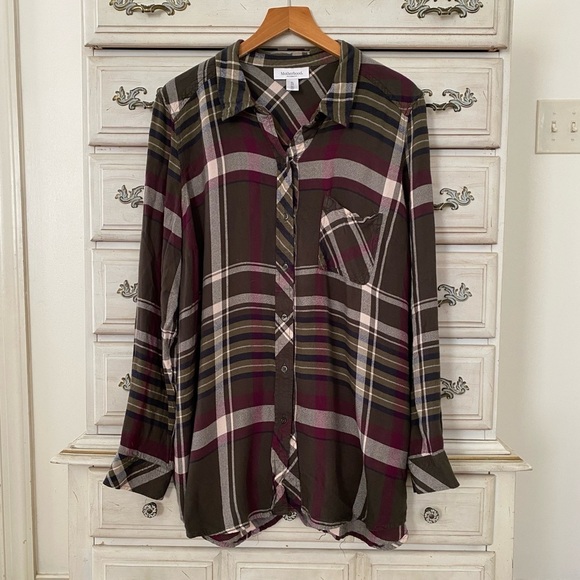 Motherhood Maternity Olive Plaid Button Shirt - Picture 1 of 3